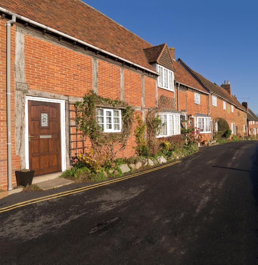 The Old Bakery Hotel Kenilworth Exterior photo